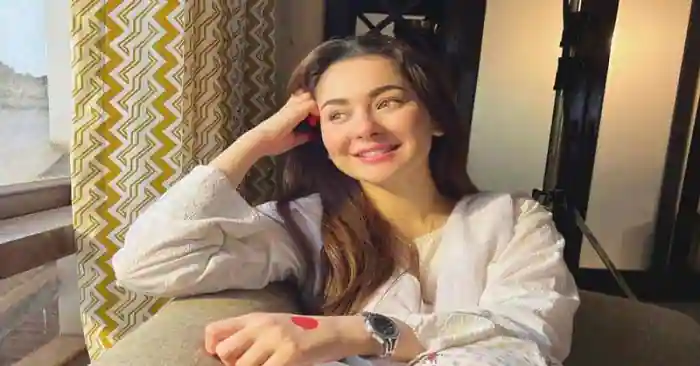 Fans are impressed by Hania Aamir's blushing appearance